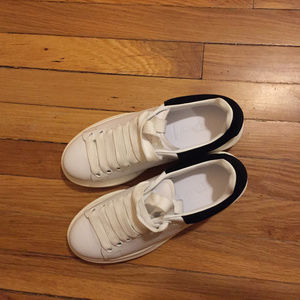 Alexander McQueen sneaker